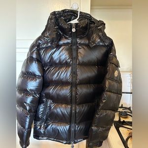 Moncler Maya Short Down Jacket (M) Mens